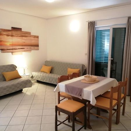 Apartments Ria Baska Voda Room photo